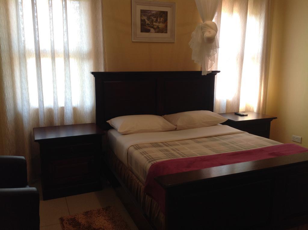 Cypress Executive Lodge Ливингстън Екстериор снимка