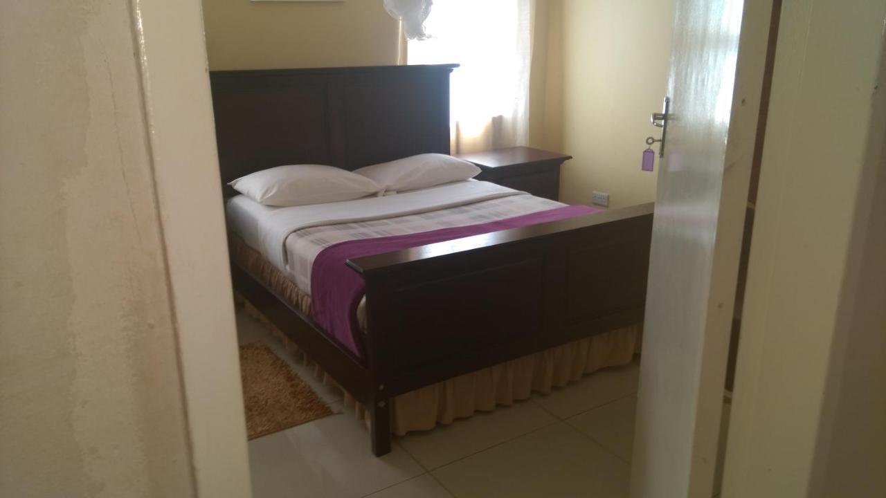 Cypress Executive Lodge Ливингстън Екстериор снимка