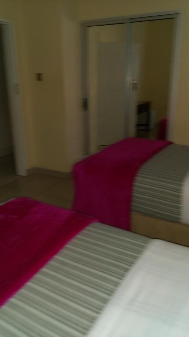 Cypress Executive Lodge Ливингстън Екстериор снимка