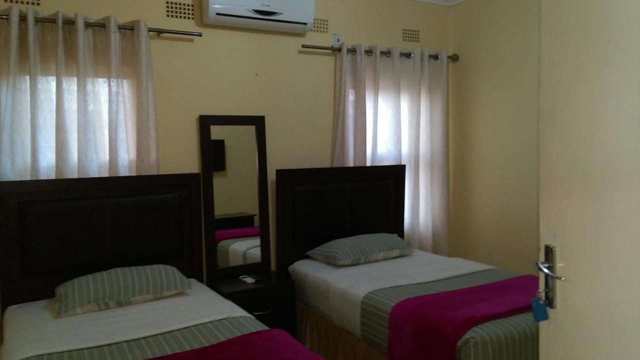 Cypress Executive Lodge Ливингстън Екстериор снимка