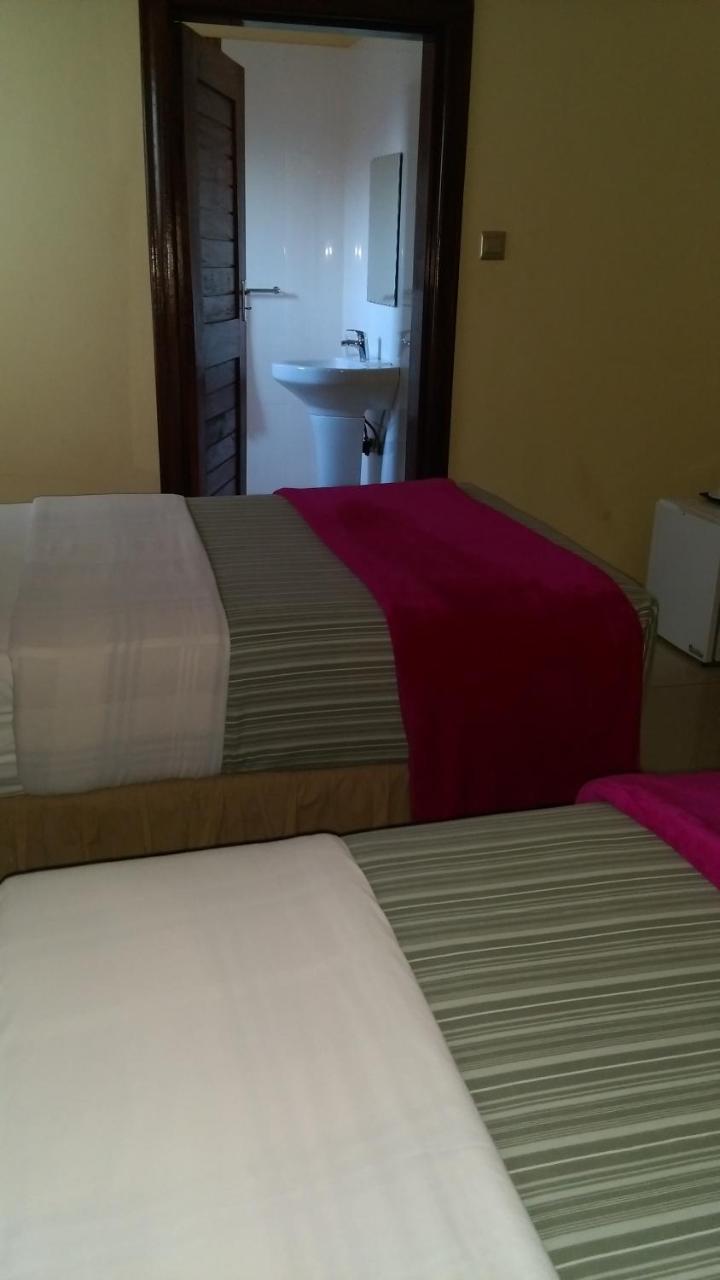 Cypress Executive Lodge Ливингстън Екстериор снимка