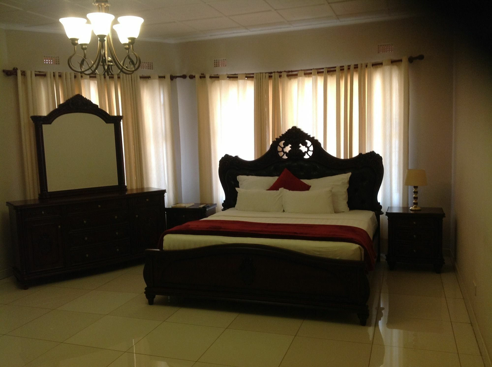Cypress Executive Lodge Ливингстън Екстериор снимка